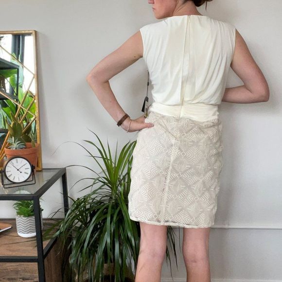 Adrianna Papell Cream dress with metallic champagne geometric skirt NWT RARE - Picture 8 of 8